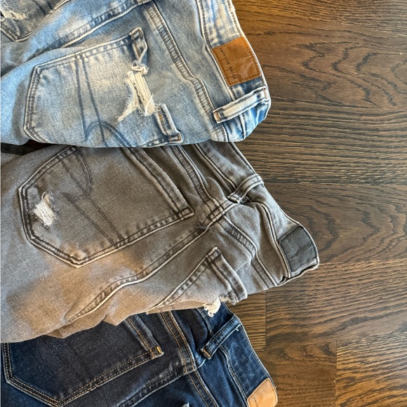American eagle jeans. 3 jeans, gently worn, like new. Size 000. - Picture 5 of 5